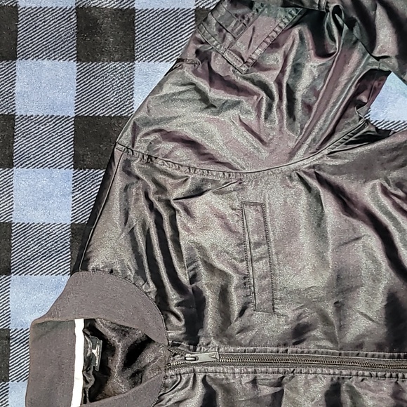 Jordan. Black Bomber Jacket. Arm-pocket. 9.5/10 condition. Men's size Large - Picture 5 of 16